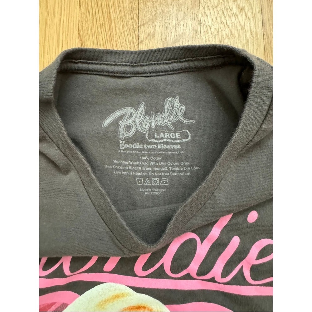 Blondie Diamond Heart by Goodie Two Sleeves Graphic TShirt - Picture 9 of 13